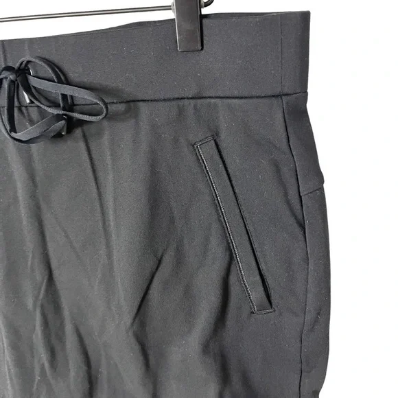 Athleta Modern Metro Skort Black Size Medium Adventure Travel Style 210258 - Picture 3 of 7